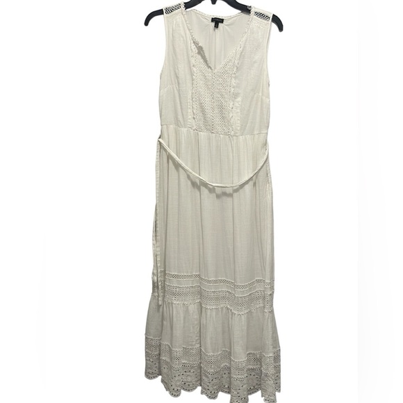 TALBOTS WHITE FULLY LINED COTTON 100% EYELET SLEEVELESS DRESS SIZE 4 - Picture 1 of 16